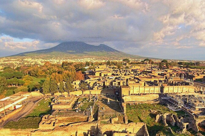 naples-transfer-to-pompeii-with-2-hr-stop-and-back