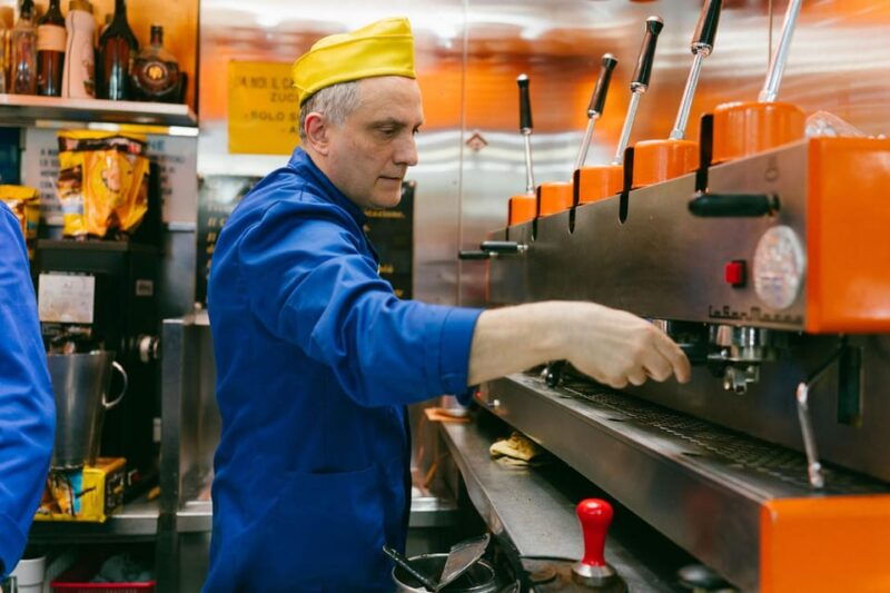 naples-ultimate-food-tour-with-pizza-local-specialties