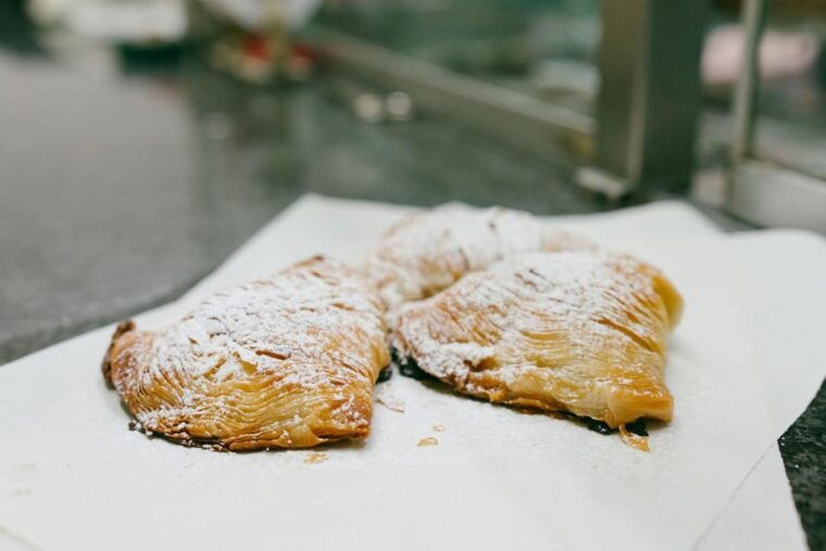 naples-ultimate-food-tour-with-pizza-local-specialties