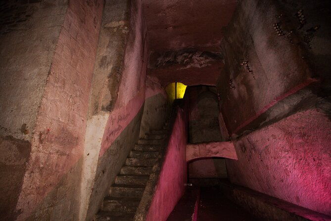naples-underground-spanish-quarters-with-guide