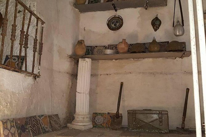 naples-underground-spanish-quarters-with-guide