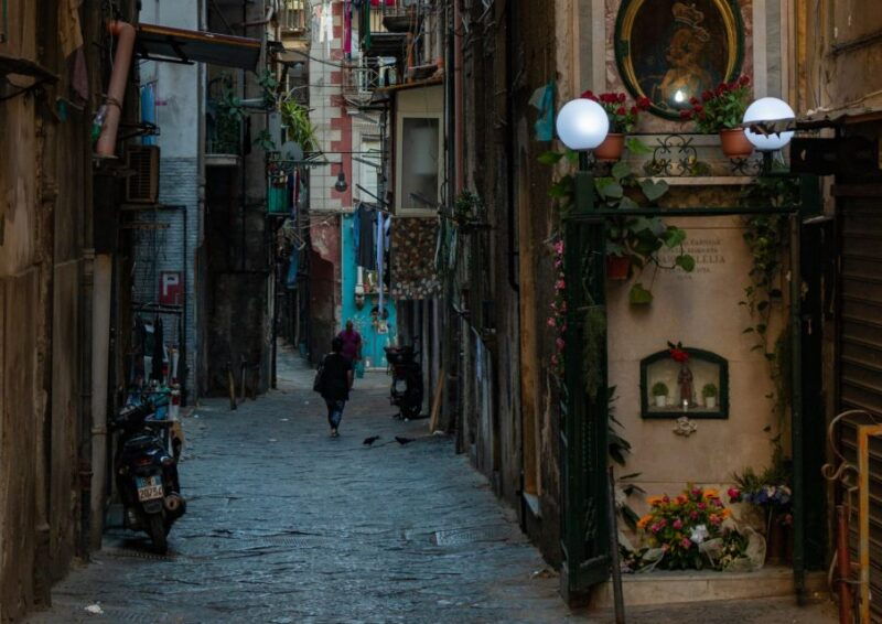 naples-walking-tour-street-food-tasting