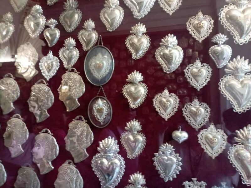 napleshistoric-center-tour-entry-tickets-veiled-christ