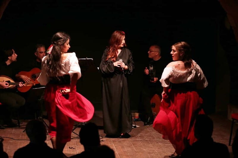 Napoli: Show Canzoni e Danze Tradizionali con degustazione - Napoli: Show Canzoni e Danze Tradizionali con degustazione — A Unique Cultural Taste of Naples