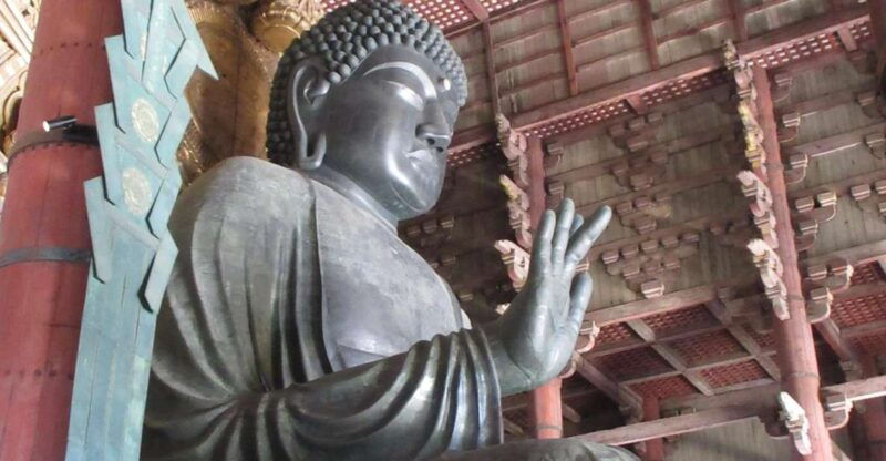 nara-giant-buddha-free-deer-in-the-park-italian-guide