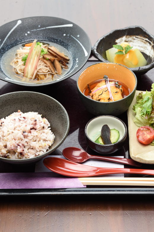 nara-guided-horyuji-temple-tour-with-lunch-and-calligraphy