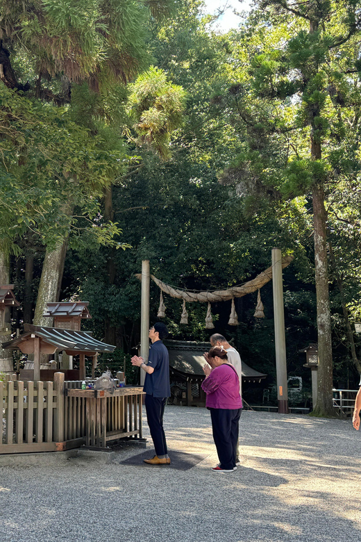nara-private-tour-of-japans-oldest-shrine-omiwa-shrine