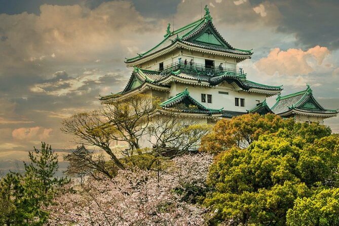 nara-todaiji-temple-kuroshio-market-day-bus-tour-from-osaka