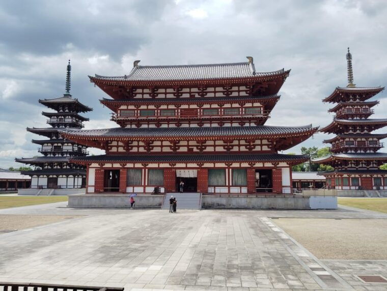nara-yakushi-ji-temple-1300-years-of-beauty-in-60-minutes