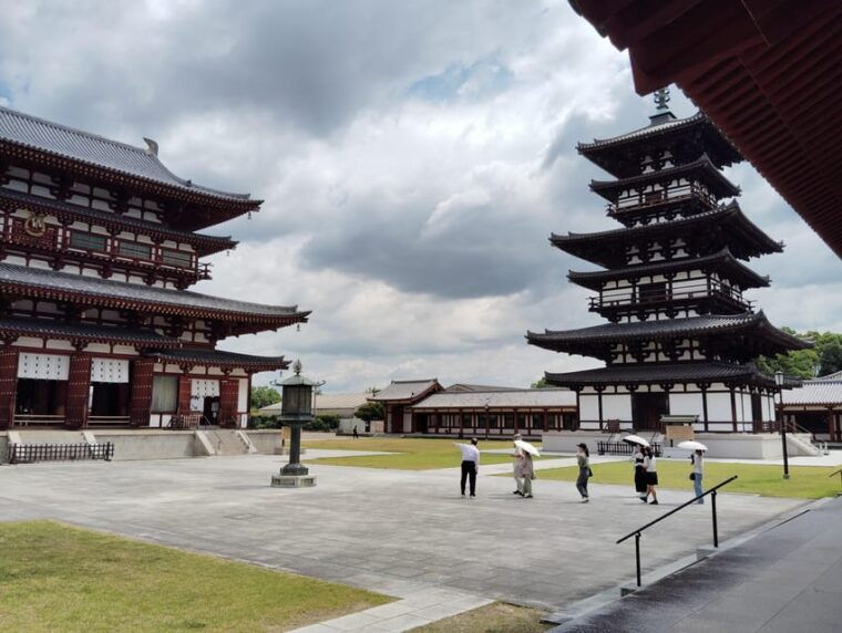 nara-yakushi-ji-temple-1300-years-of-beauty-in-60-minutes