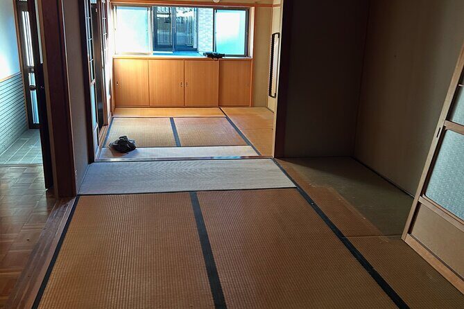 Nara:Writing your name using calligraphy with lunch included - Exploring the Calligraphy Workshop in Nara