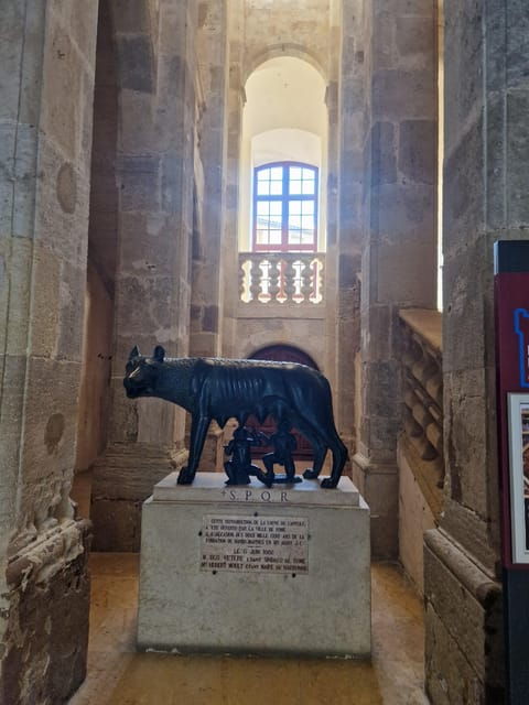 narbonne-visit-the-archbishops-palace-and-cathedral