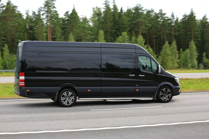 nashville-airport-private-transportation-for-6-13-passengers