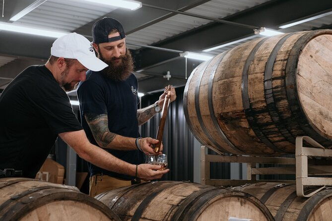 nashville-barrel-co-straight-from-barrel-tasting-w-bottle