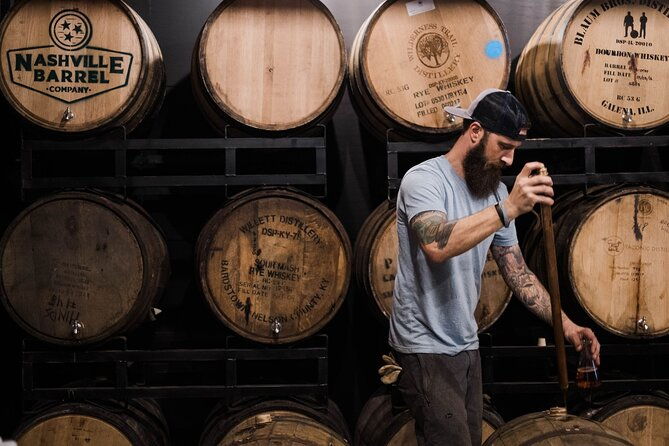 nashville-barrel-co-straight-from-barrel-tasting-w-bottle