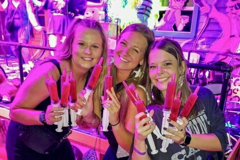 nashville-exclusive-entry-and-special-offers-vip-bar-crawl