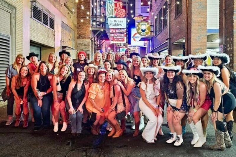 nashville-exclusive-entry-and-special-offers-vip-bar-crawl