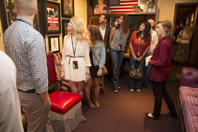 nashville-grand-ole-opry-backstage-tour