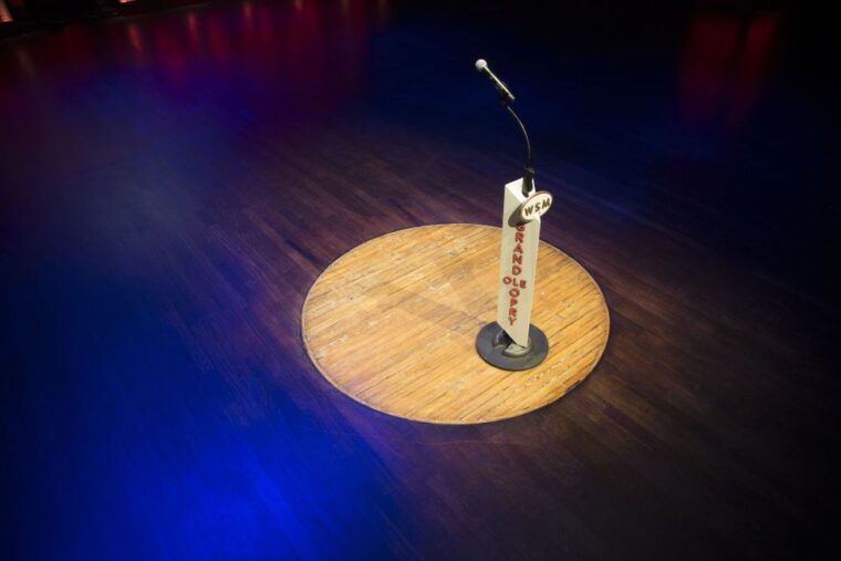 nashville-grand-ole-opry-backstage-tour