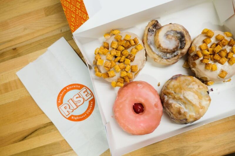 nashville-guided-delicious-donut-tour-with-tastings