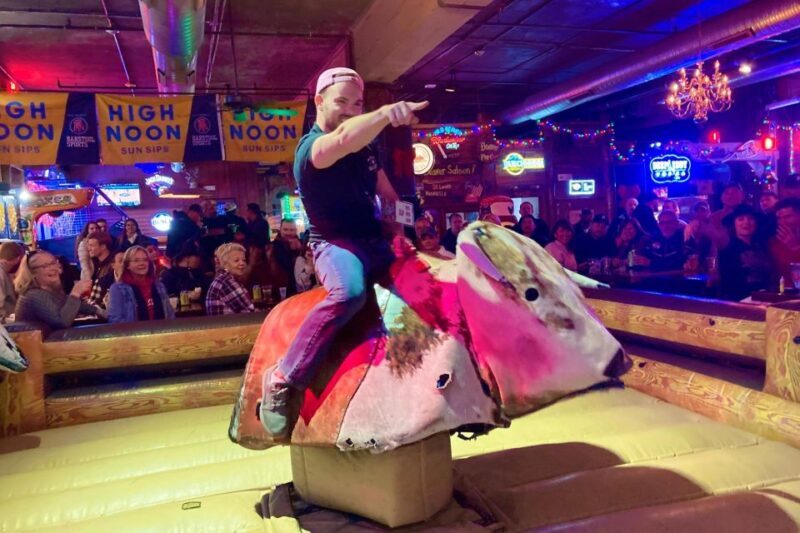 Nashville: Music City Pub Crawl - The Bars and Venues: What Makes Them Special