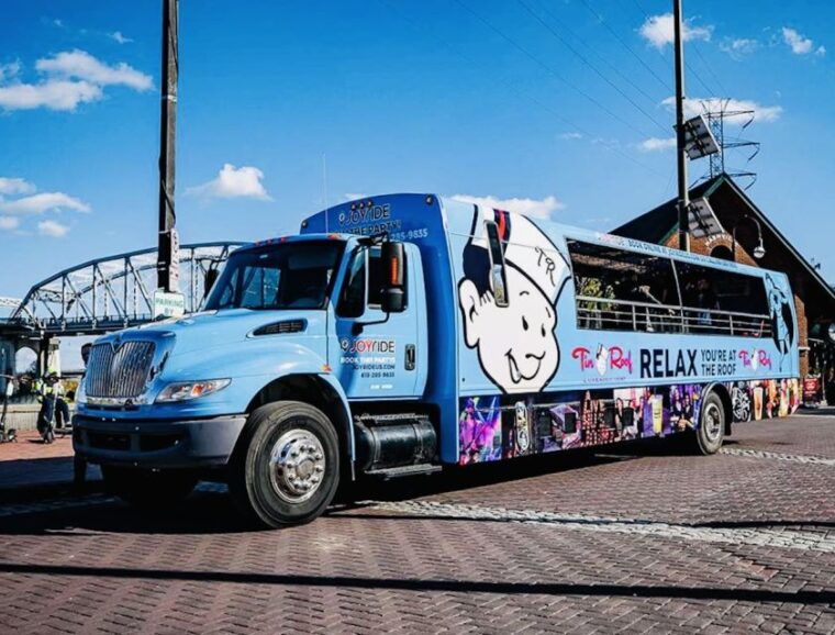 nashville-party-bus-with-dj-and-bar