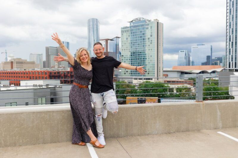 nashville-romantic-couples-photoshoot-with-champagne