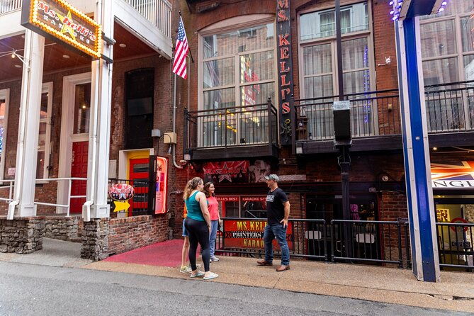 nashville-unveiled-history-highlights-and-hacks-walking-tour