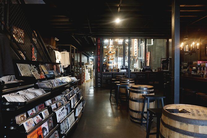 Nashville's Big Machine Distillery Guided Tour with Tastings - Overall Atmosphere and Customer Service