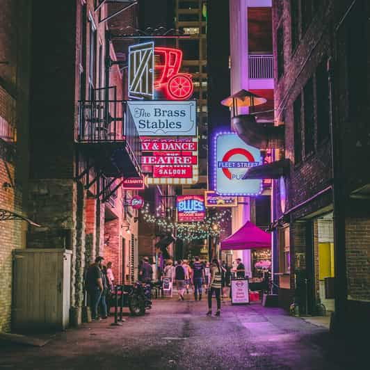 nashvilles-speakeasy-secrets-true-crime-tasting-pub-crawl