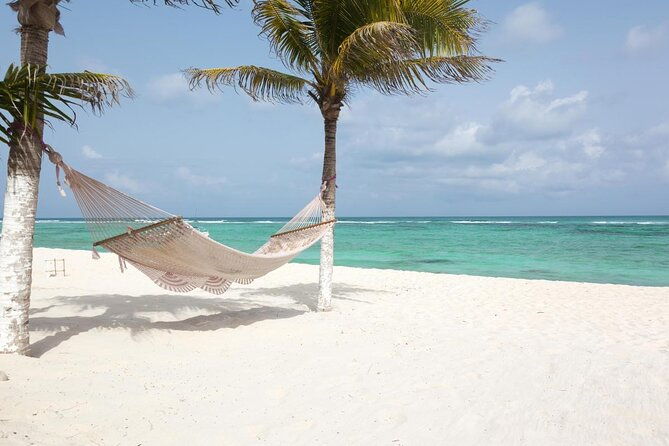 nassau-bahamas-private-boat-charter-to-rose-island