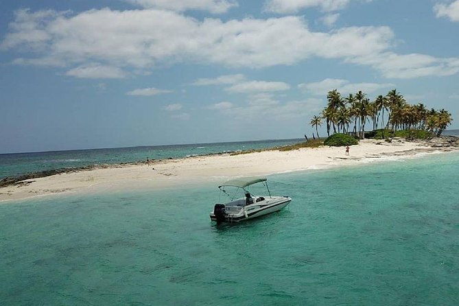 nassau-bahamas-private-boat-charter-to-rose-island