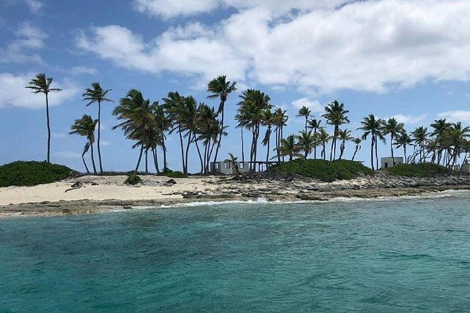 nassau-bahamas-private-boat-charter-to-rose-island