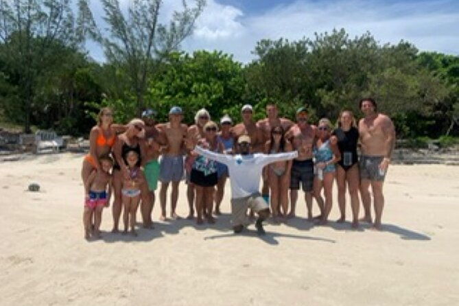 nassau-half-day-reef-snorkeling-turtles-swimming-pigs