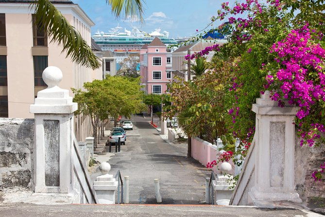 nassau-historical-walking-tour