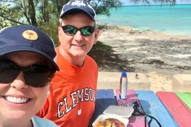 nassau-narrated-jeep-tour-with-full-bahamian-lunch-and-drink