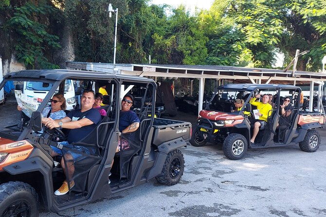 nassau-narrated-jeep-tour-with-full-bahamian-lunch-and-drink