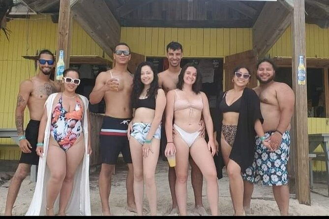 nassau-private-swimming-pig-island-hopping-snorkeling-turtles