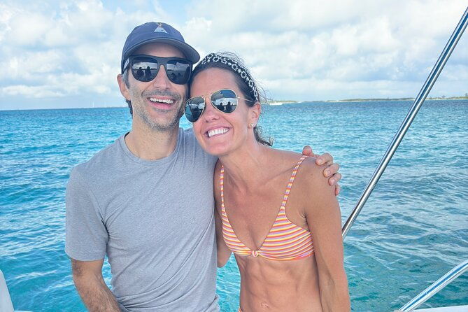 nassau-swimming-with-pigs-turtles-snorkeling-harbour-tour