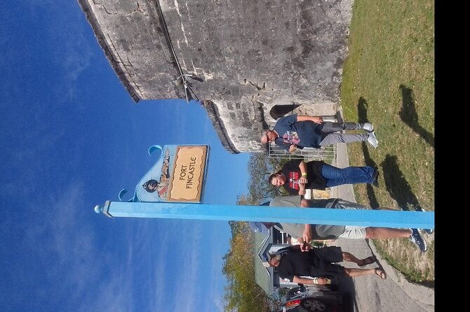 nassaus-half-day-bus-city-tour-guided-tour-with-free-samples