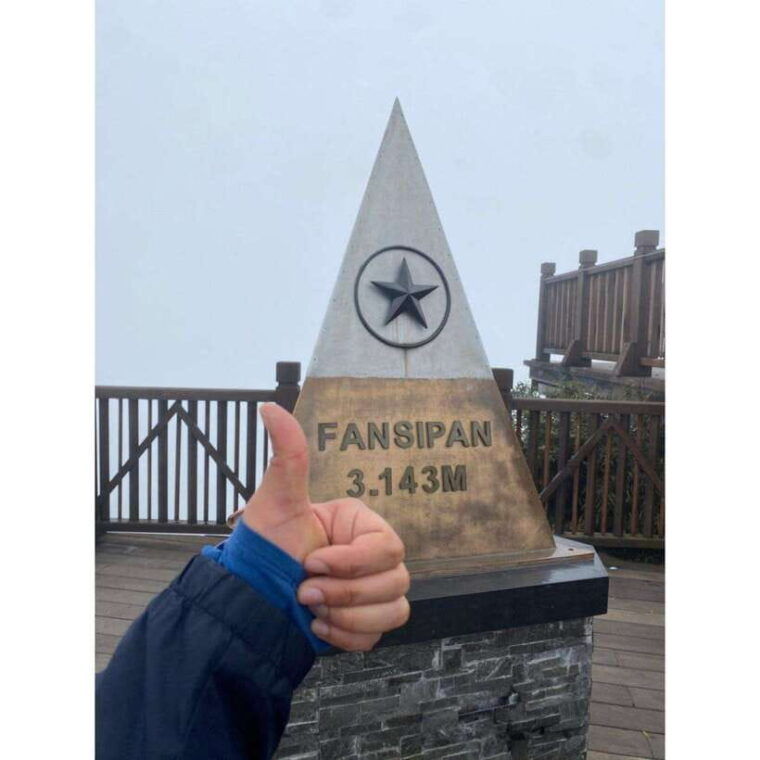 natural-the-1d-fansipan-peak-hmongsisterhousetrekking