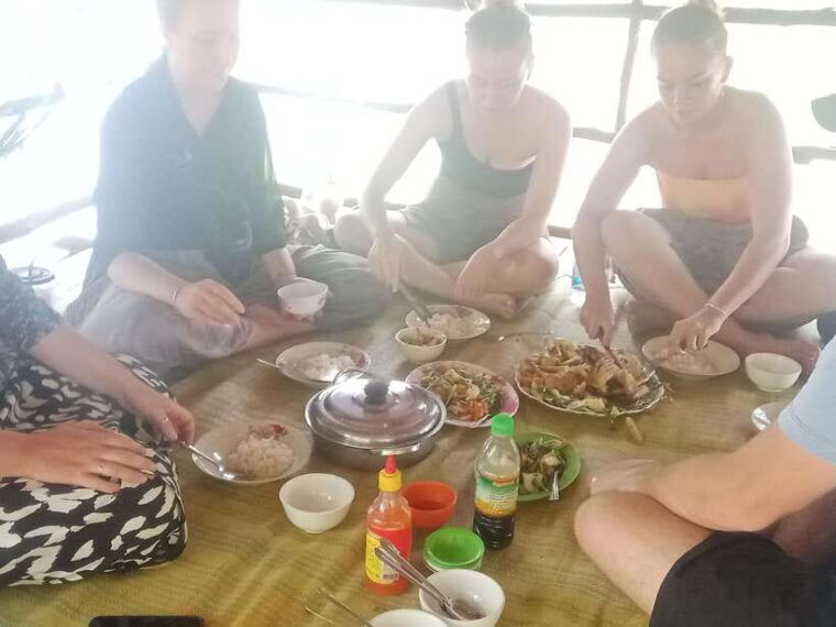 natural-tour-to-pepper-farm-cave-lake-included-lunch