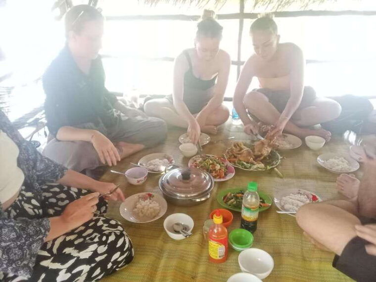 natural-tour-to-pepper-farm-cave-lake-included-lunch