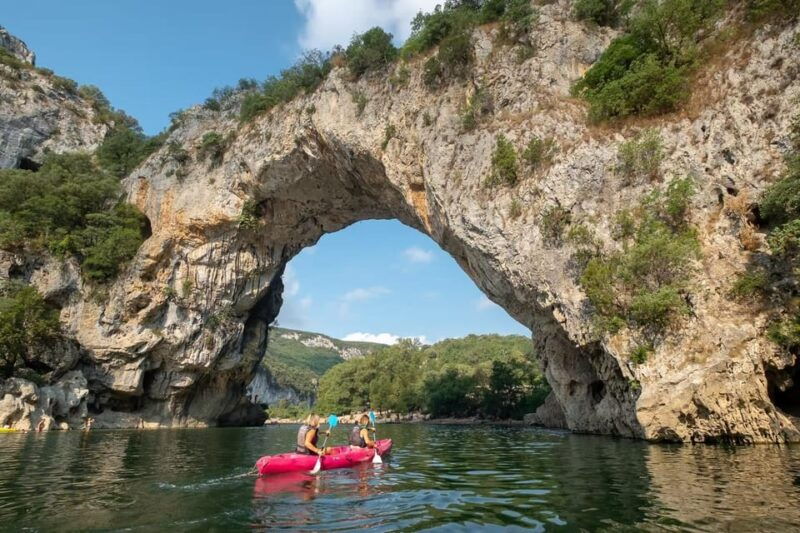 nautical-canoe-kayak-paddle-whitewater-sports