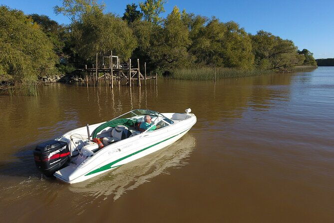 navigation-in-tigre-buenos-aires-semi-private-tour