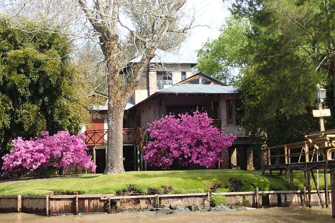 navigation-in-tigre-buenos-aires-semi-private-tour