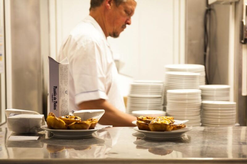 navigator-belem-and-alcantara-tuk-tuk-private-tour