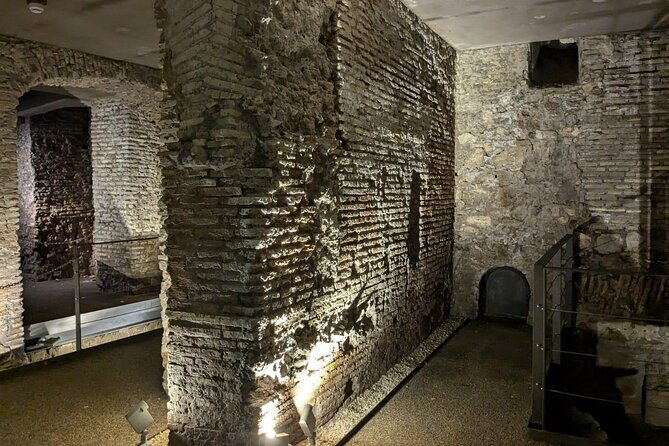 navona-square-and-ecole-francaise-underground-ticket