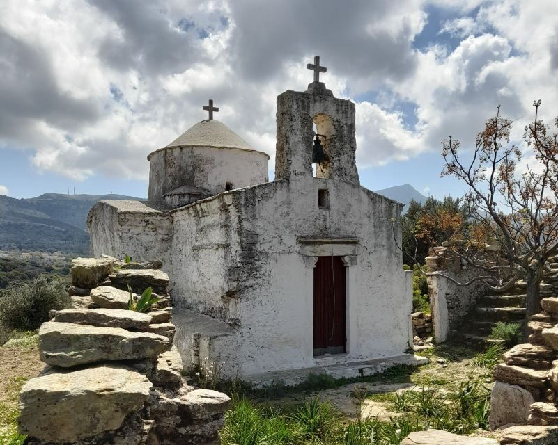 naxos-countryside-hike-among-villages-byzantine-churches