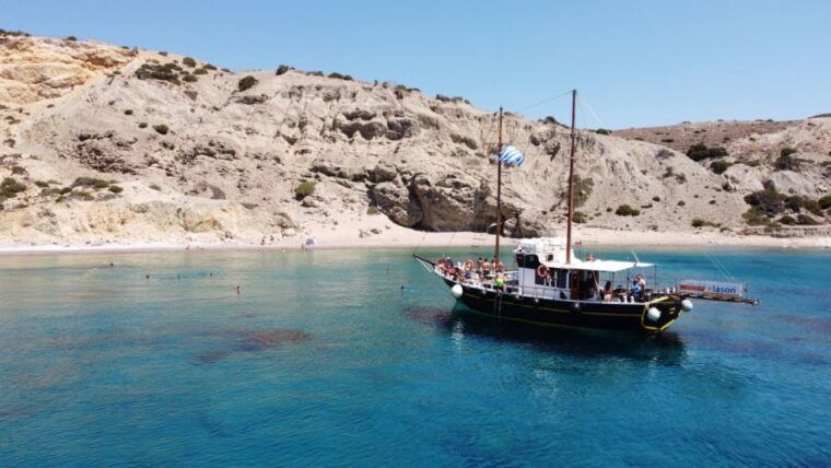 naxos-koufonissia-and-rina-cave-boat-trip-with-bbq